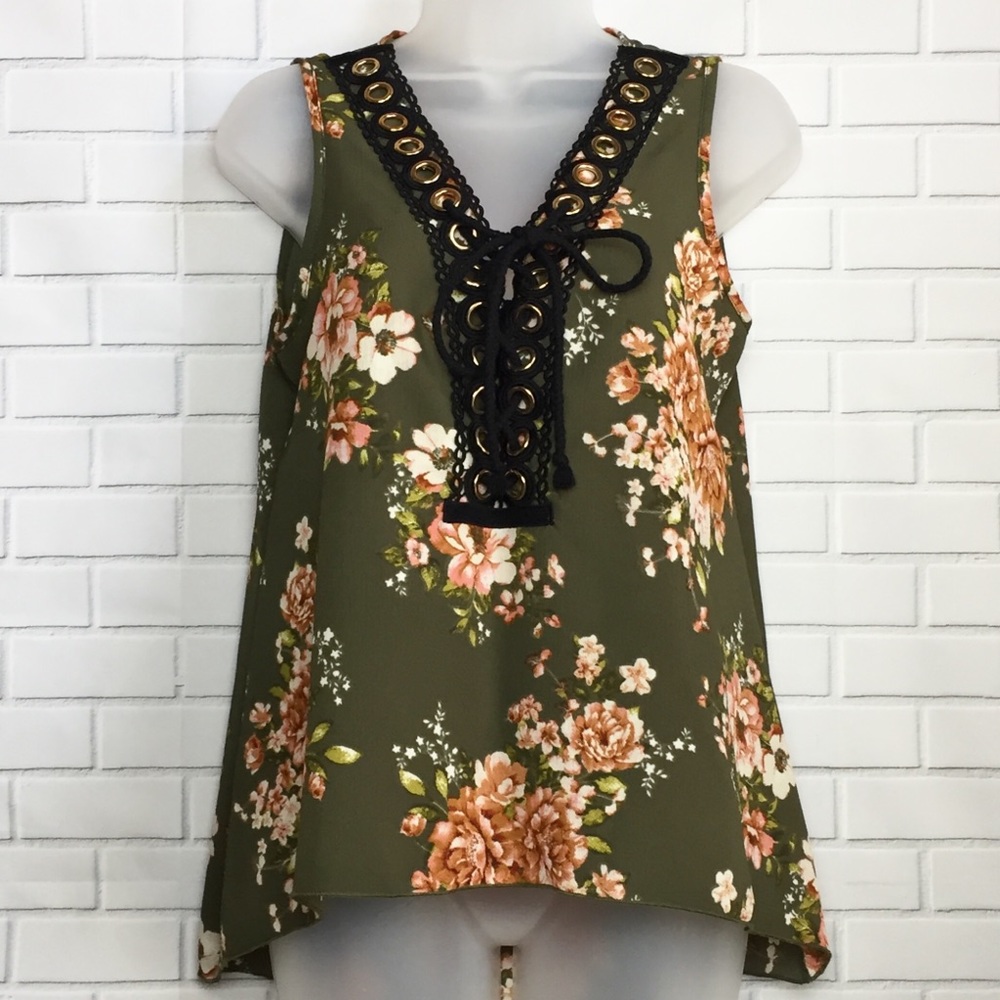 🐝 Cute Sleeveless Top size Small